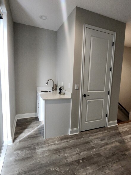 Building Photo - 4114 N Nebraska Ave