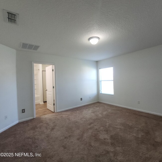 Building Photo - 15307 Bareback Dr