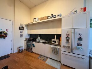 Building Photo - 50 DEY St