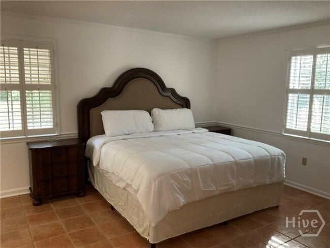 Building Photo - 902 Penn Waller Rd