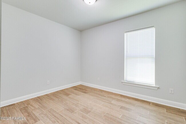 Building Photo - 219 Finnegan Way