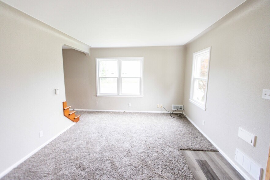 Building Photo - 3725 Watson Ave