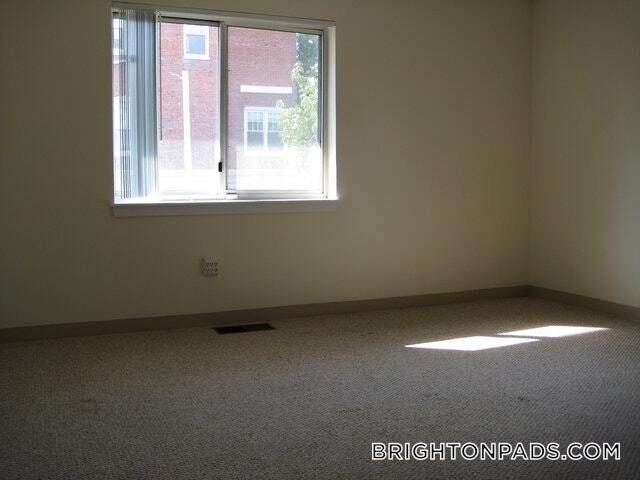 Building Photo - 146 N Beacon St