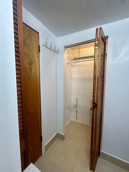 Building Photo - 8260 SW 27th Ter