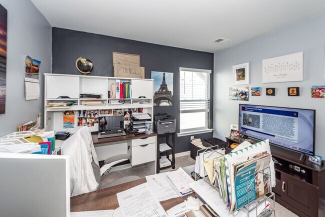 Building Photo - 4 Bedroom, 3.5 Bathroom Home in Summers Co...