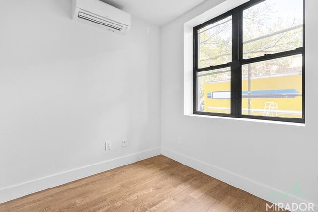 Building Photo - 1 bedroom in New York NY 10009