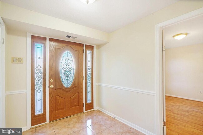 Primary Photo - 4339 Cedarlake Ct