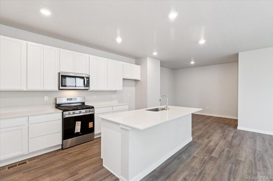 Building Photo - 13829 Deertrack Ln