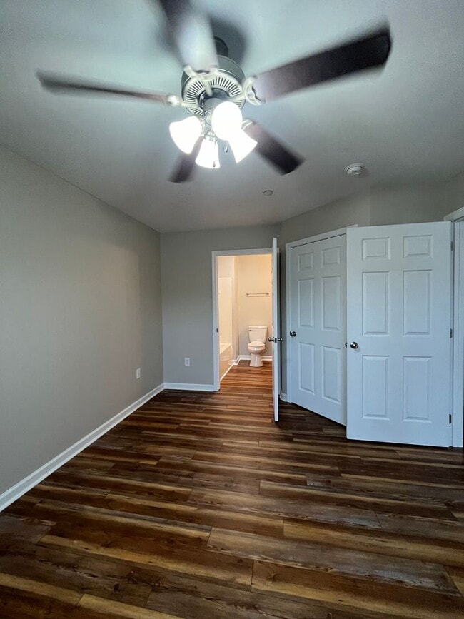 Building Photo - 3-bedroom, 2-bath Condo near ETSU, $1900 p...