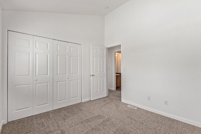 Building Photo - 1080 S Walden Way