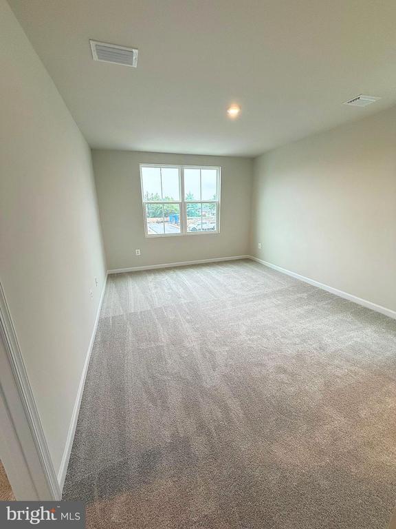 Building Photo - 613 Laurelwood Dr