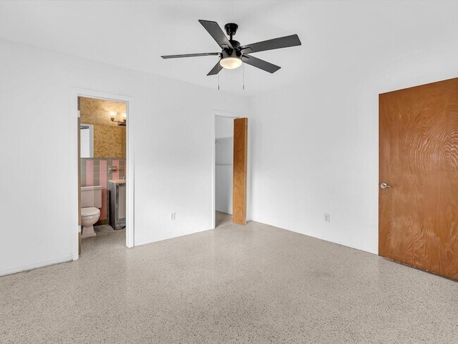 Building Photo - 2191 NE 172nd St