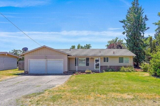 Primary Photo - Well kept 3 bed, 1 bath in NE Salem
