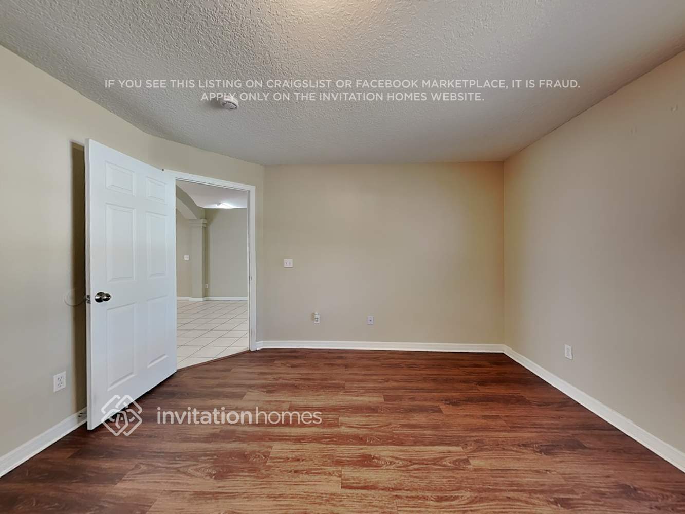 Building Photo - 115 Secluded Oak Ct