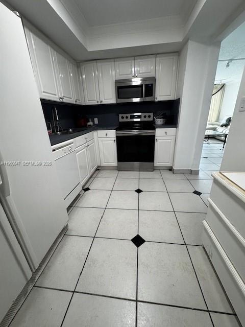 Building Photo - 100 Bayview Dr