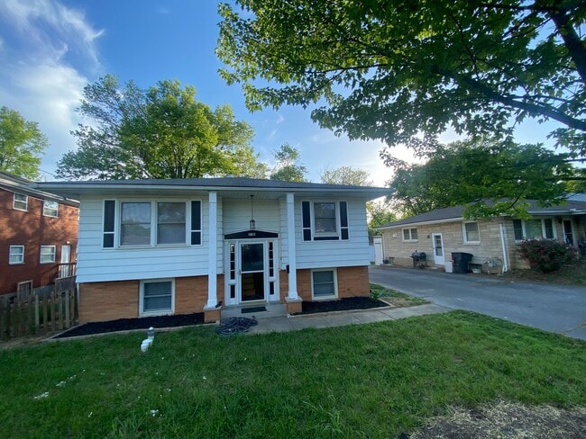 Building Photo - 1411 McDonald Ave