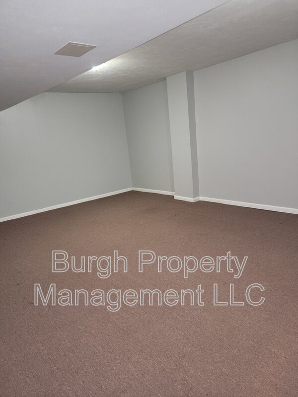 Building Photo - 801 Wingate Dr