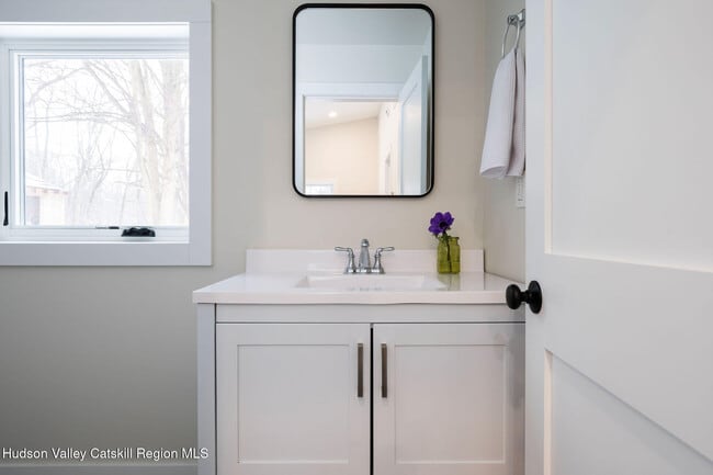 Building Photo - 3004 W Church St