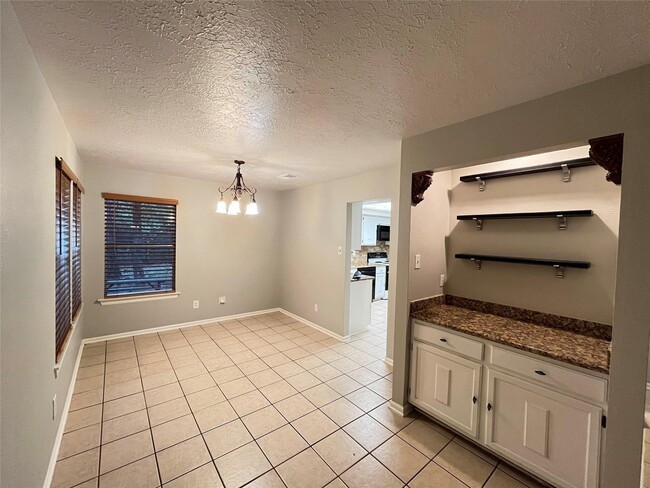 Building Photo - 17 Briervine Ct