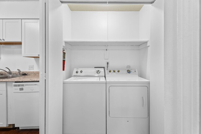 Building Photo - Live at Cedar Bend