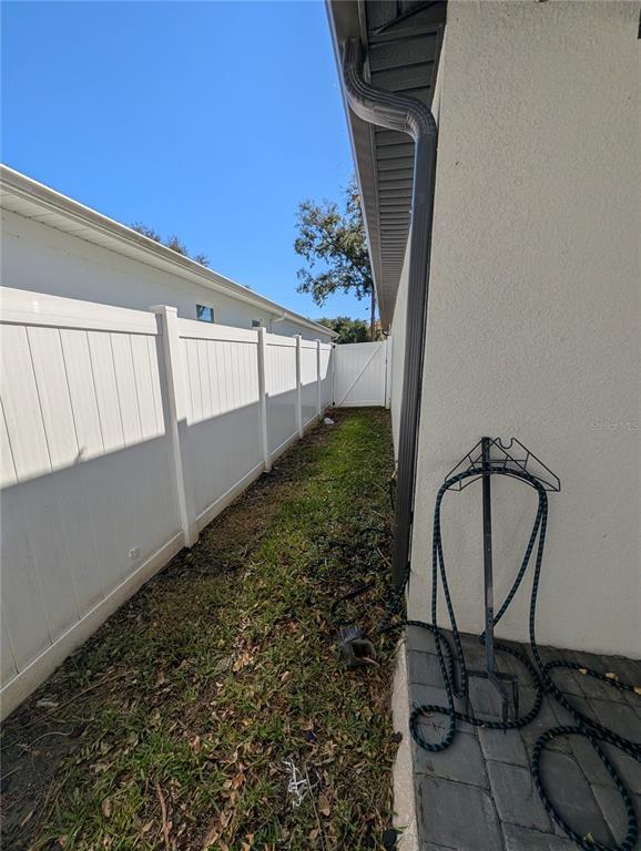 Building Photo - 2023 White Ave