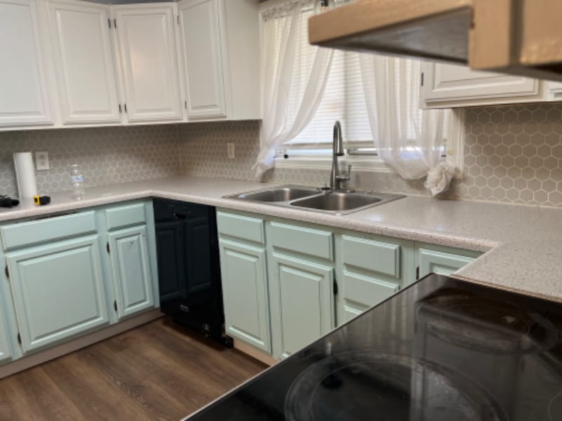 Building Photo - 609 Edgewood Dr