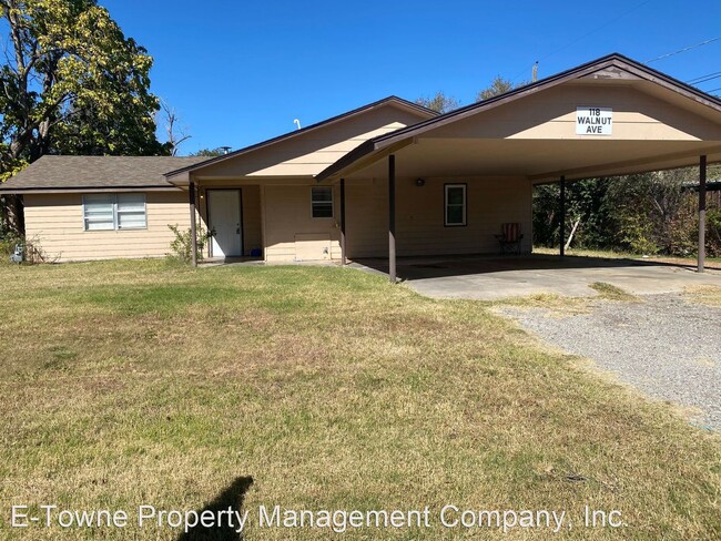 Primary Photo - 3 br, 2 bath House - 118 Walnut Ave