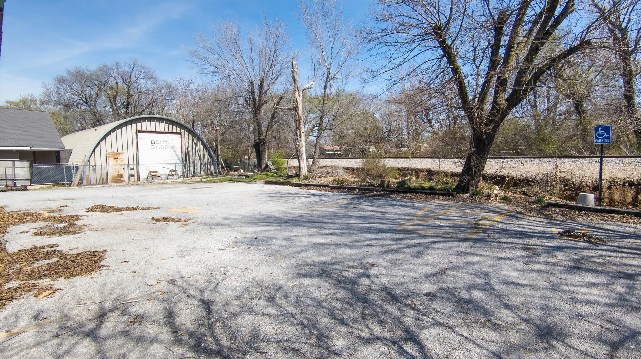 Building Photo - 617 Holcomb St