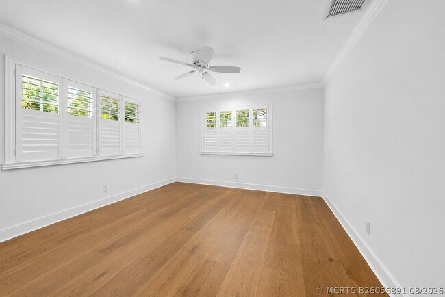 Building Photo - 232 Essex Ln