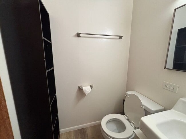 Building Photo - 1511 Nuuanu Ave