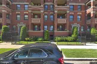Building Photo - 1509 E 65th St