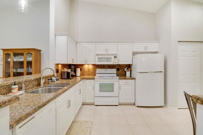 Building Photo - 8063 Dolomtian Way