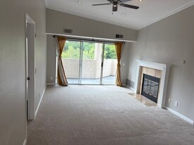 Building Photo - 7287 Camino Degrazia