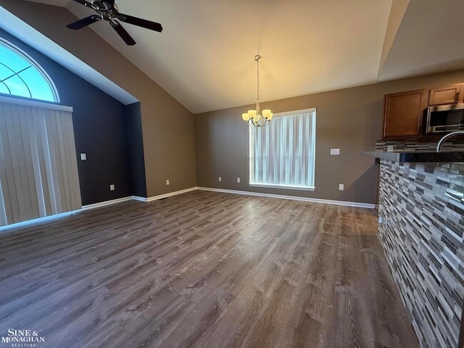 Building Photo - 27017 Carrington Pl