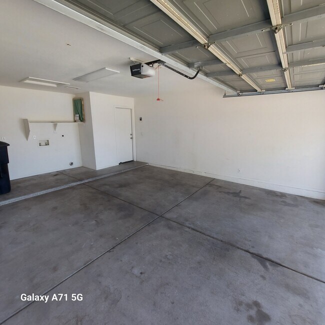 Building Photo - 9959 E Delta Cir
