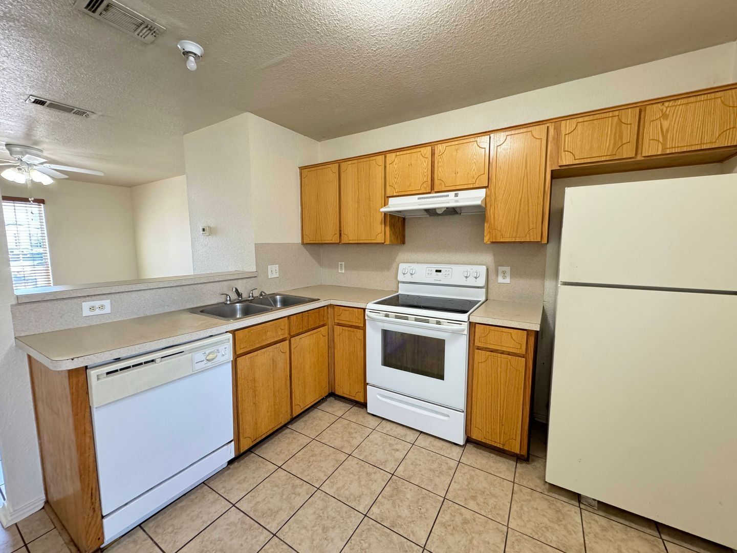 Building Photo - 4407 Abigail Dr