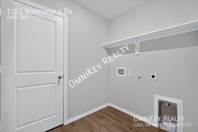 Building Photo - 1153 Northfield Dr