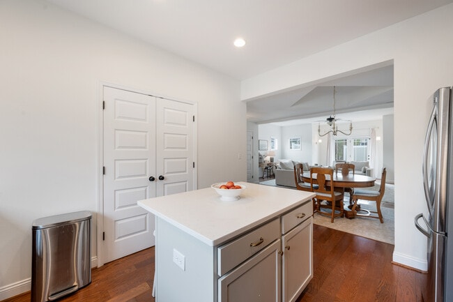 Building Photo - 1066 Commonwealth Cir