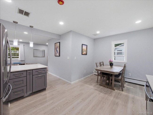 Building Photo - 784 Brookridge Dr