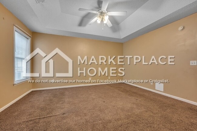 Building Photo - 1700 Crabtree Cir