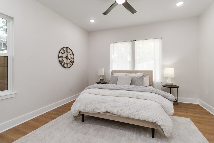 Building Photo - 237 Carle Ave