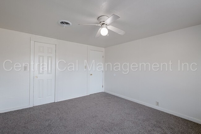 Building Photo - 3 Bedroom/1 Bath Home - $1625 Per Month!