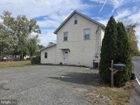 Building Photo - 203 E Cedarville Rd