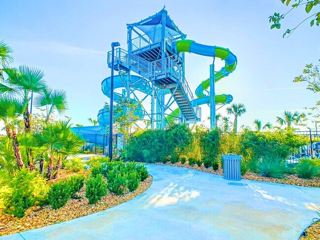 Building Photo - 1520 Oasis Club Blvd