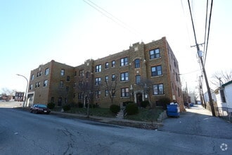 Building Photo - Florinda Court 3