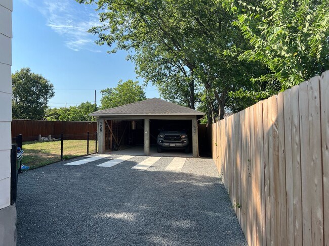 Building Photo - 625 Lovera Blvd