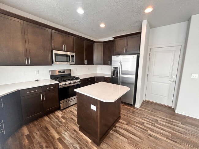 Building Photo - Stunning 3 Bed, 2.5 Bath Home in Spokane Valley!