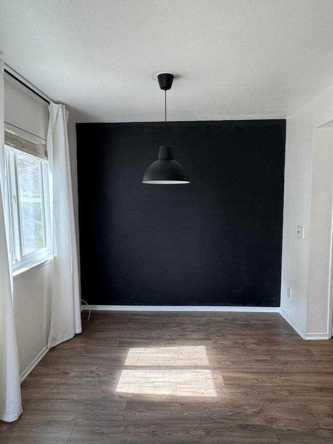 Building Photo - 72532 Edgehill Dr