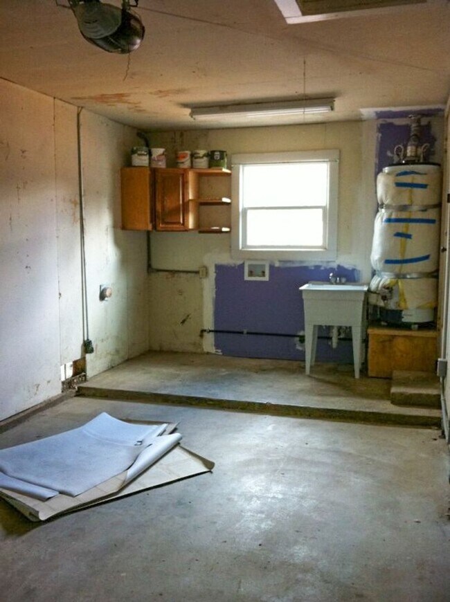 Building Photo - West4th344