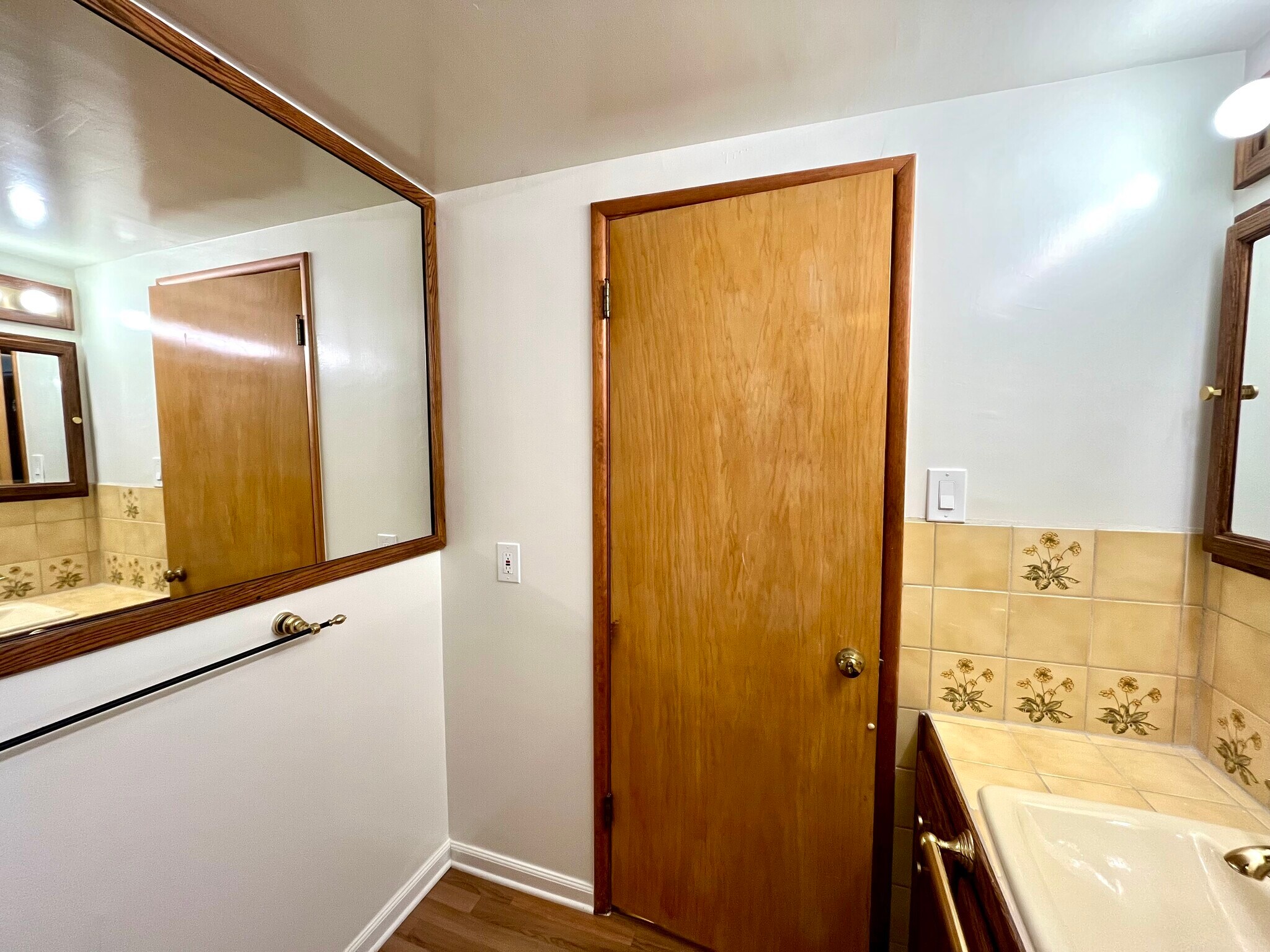 Building Photo - 2548 Via Carrillo